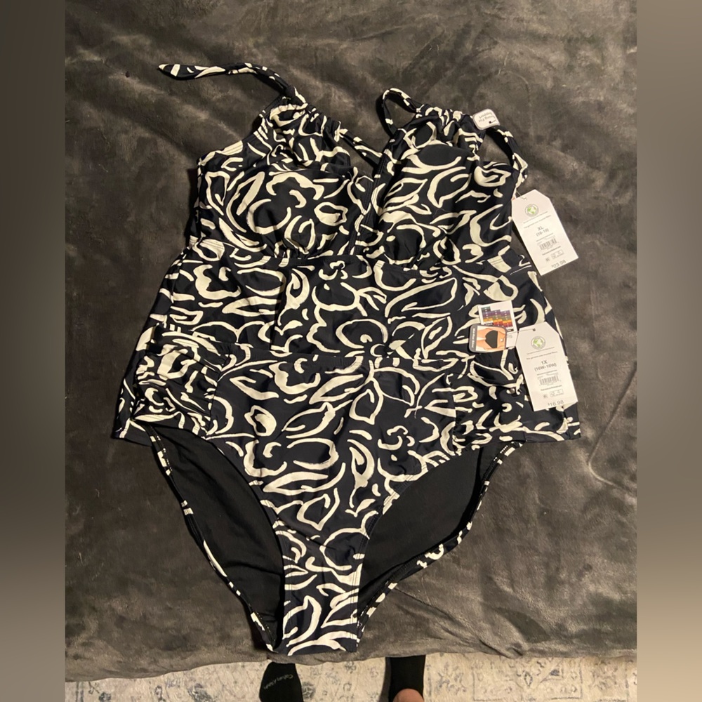 NWT Black and White Floral Swimsuit